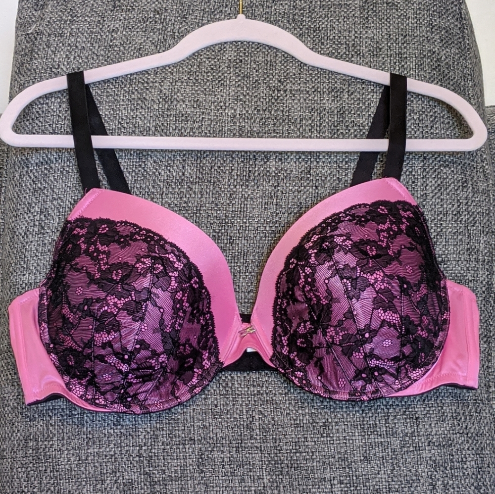 Lightly padded bra